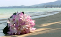 the-sarojin-_-wedding-bouquet-beach