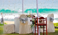 covered-chair-with-silver-ribbon-for-dinning-area